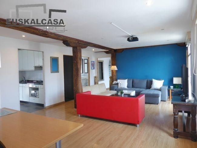 Sala d'estar de Pis en venda en Bilbao  amb Calefacció