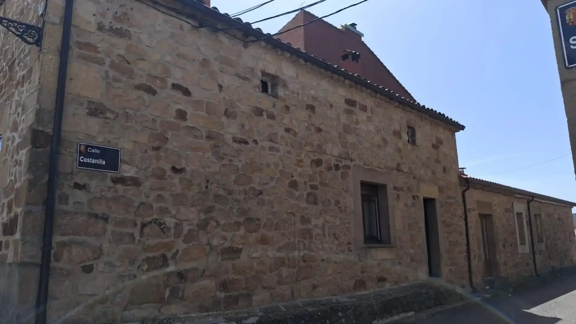 Vista exterior de Finca rústica en venda en Palacios de la Sierra amb Moblat, Rentadora i TV