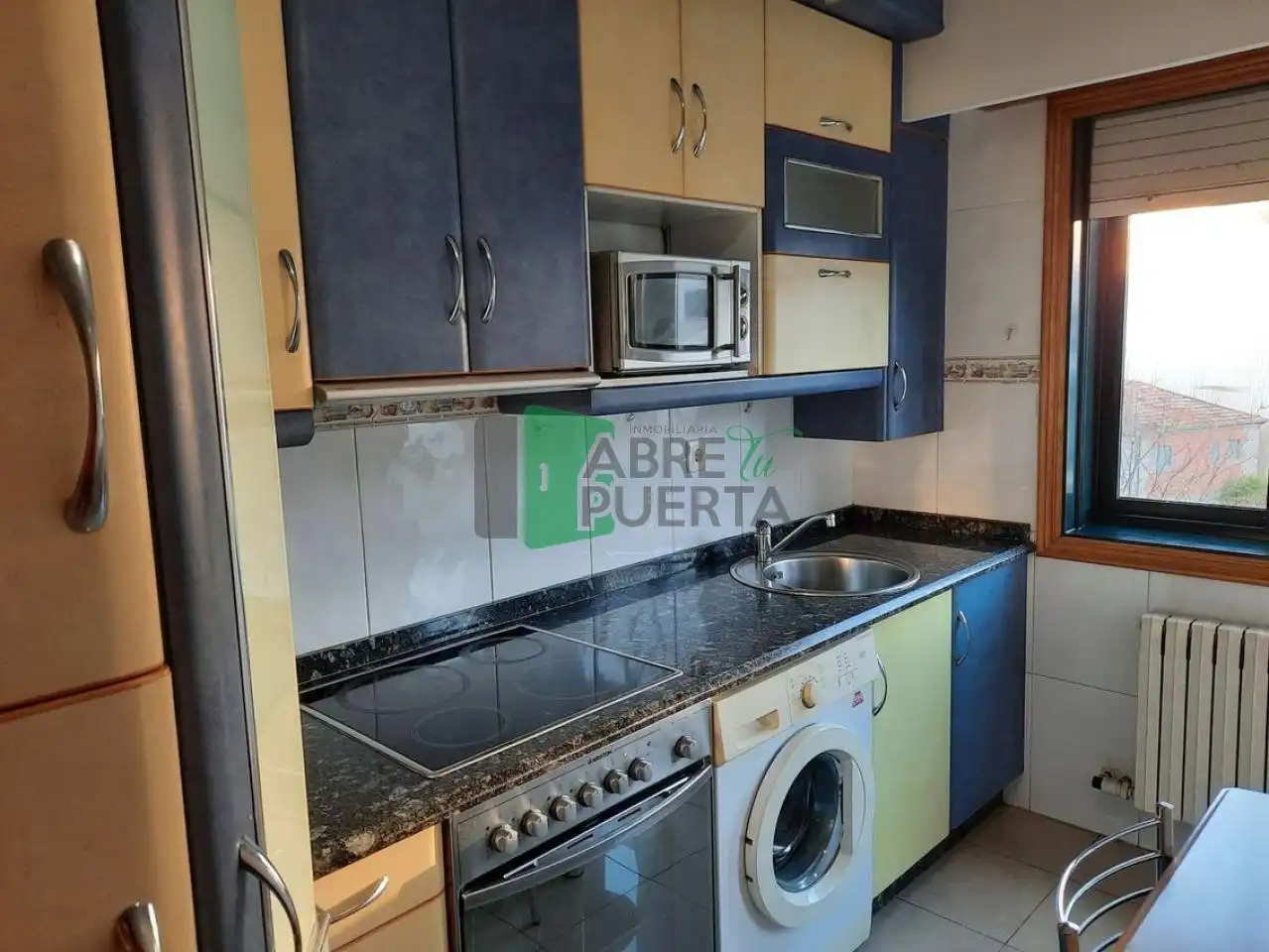 Cocina de Piso de alquiler en Ourense Capital  con Calefacción, Terraza y Trastero