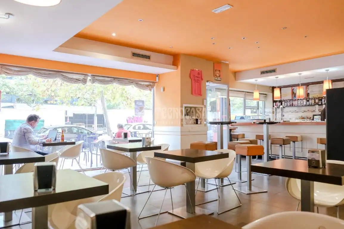 Commercial properties for sale in Madrid  with Air Conditioner and Terrace