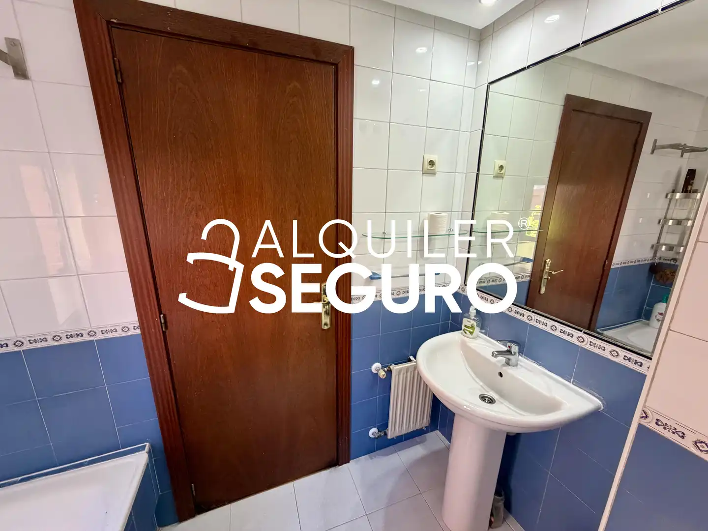 Bany de Pis de lloguer en Madrid amb Aire condicionat i Calefacció