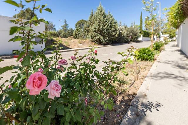 Terreno residencial en Venta en Paseo FUEGO, DEL (UR.P.CUBILLAS, 12 en Albolote