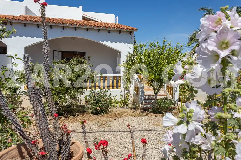 Chalet con jardín en venta en Calle Tomillo, imagen 5