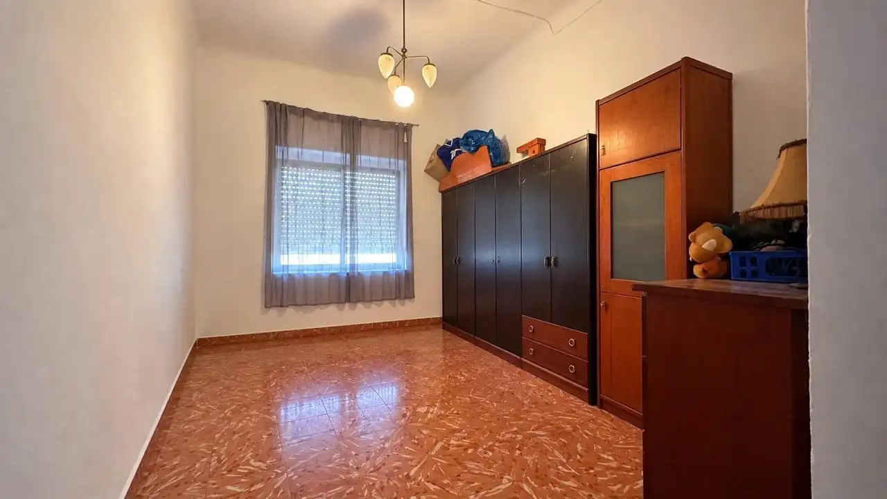 Casa aparellada amb terrassa en venda a Pego, imagen 11