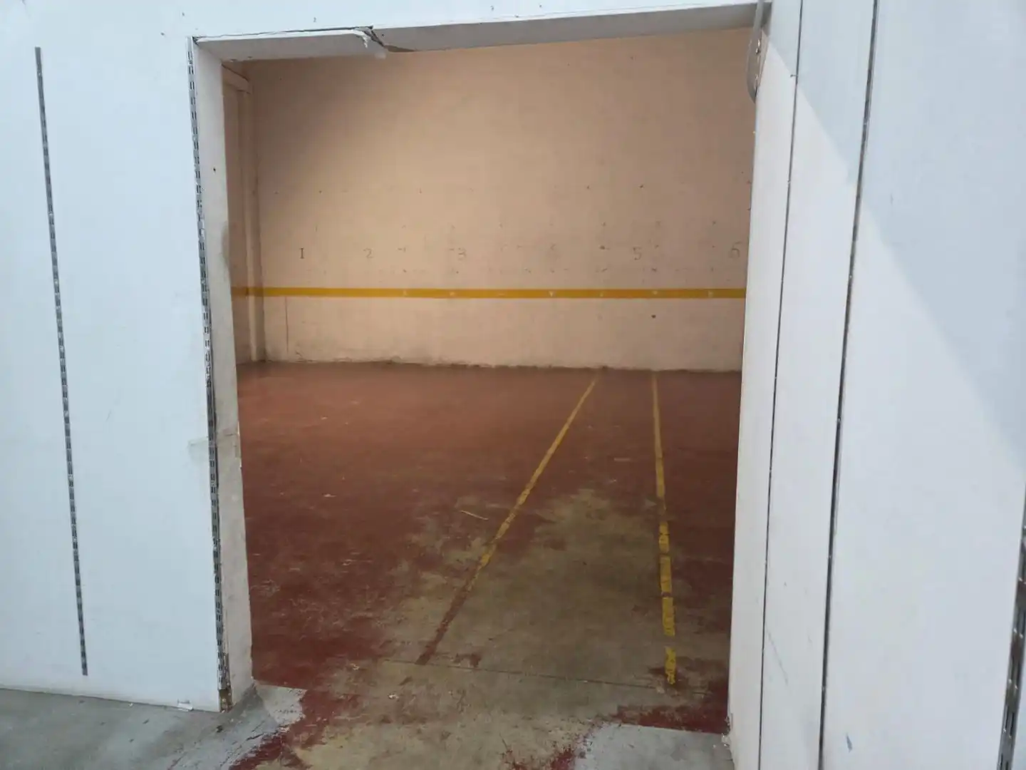 Parking of Commercial properties for rent in Gorg - Progrés