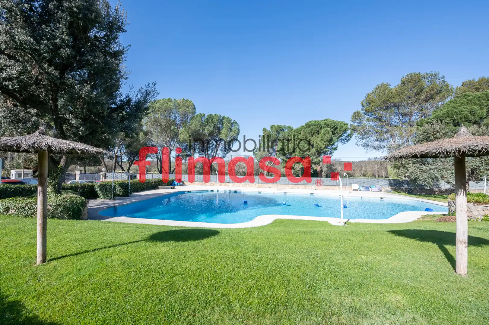 Piscina de Apartament en venda en Villaviciosa de Odón amb Aire condicionat, Terrassa i Piscina comunitària