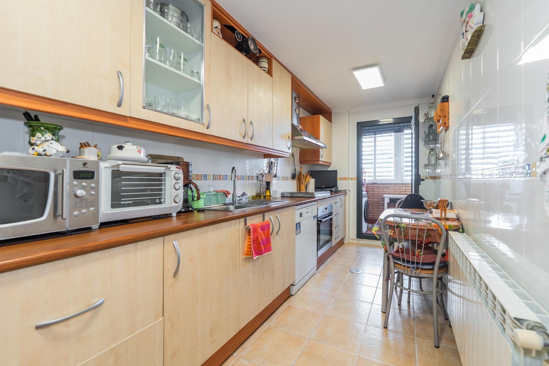 Cuina de Pis en venda en Seseña amb Aire condicionat, Calefacció i Jardí privat