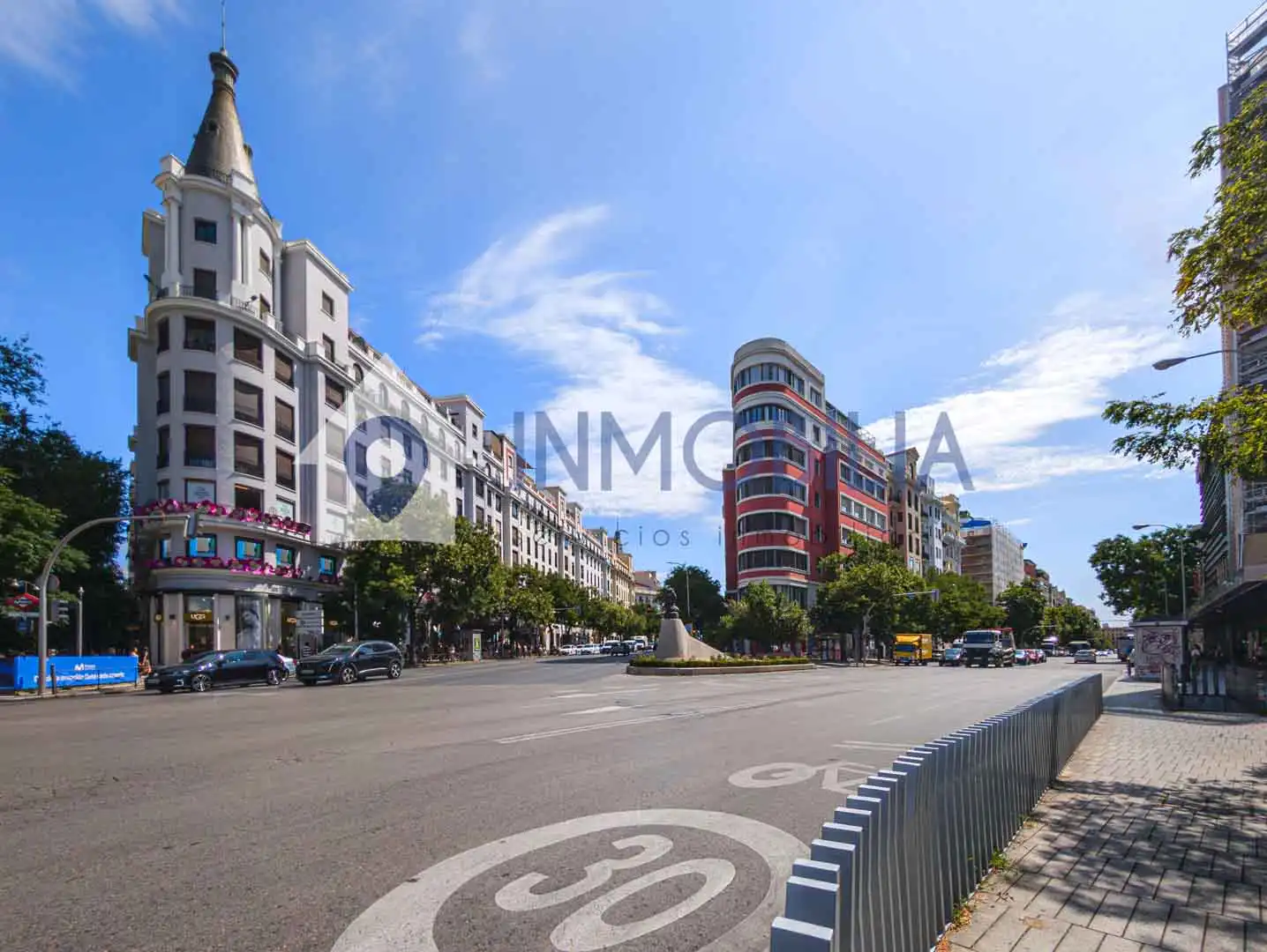 Vista exterior de Pis en venda en Madrid amb Calefacció