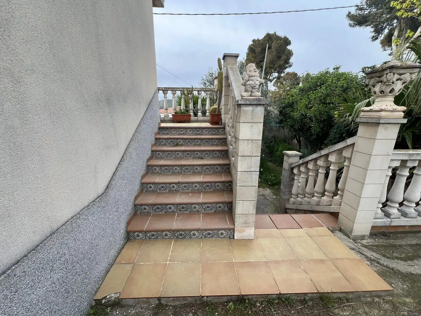Vista exterior de Finca rústica en venda en Vilanova i la Geltrú amb Jardí privat, Terrassa i Traster