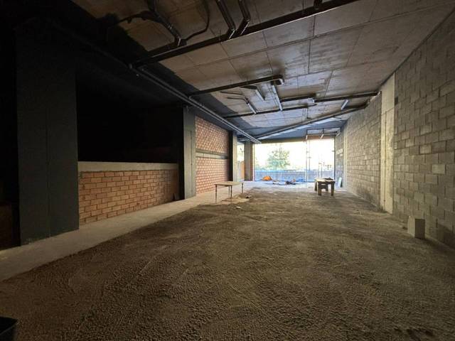 Local comercial en Alquiler en Calle Avinguda Esteve albert- IlaI-IX-B local B2 en Les Escaldes
