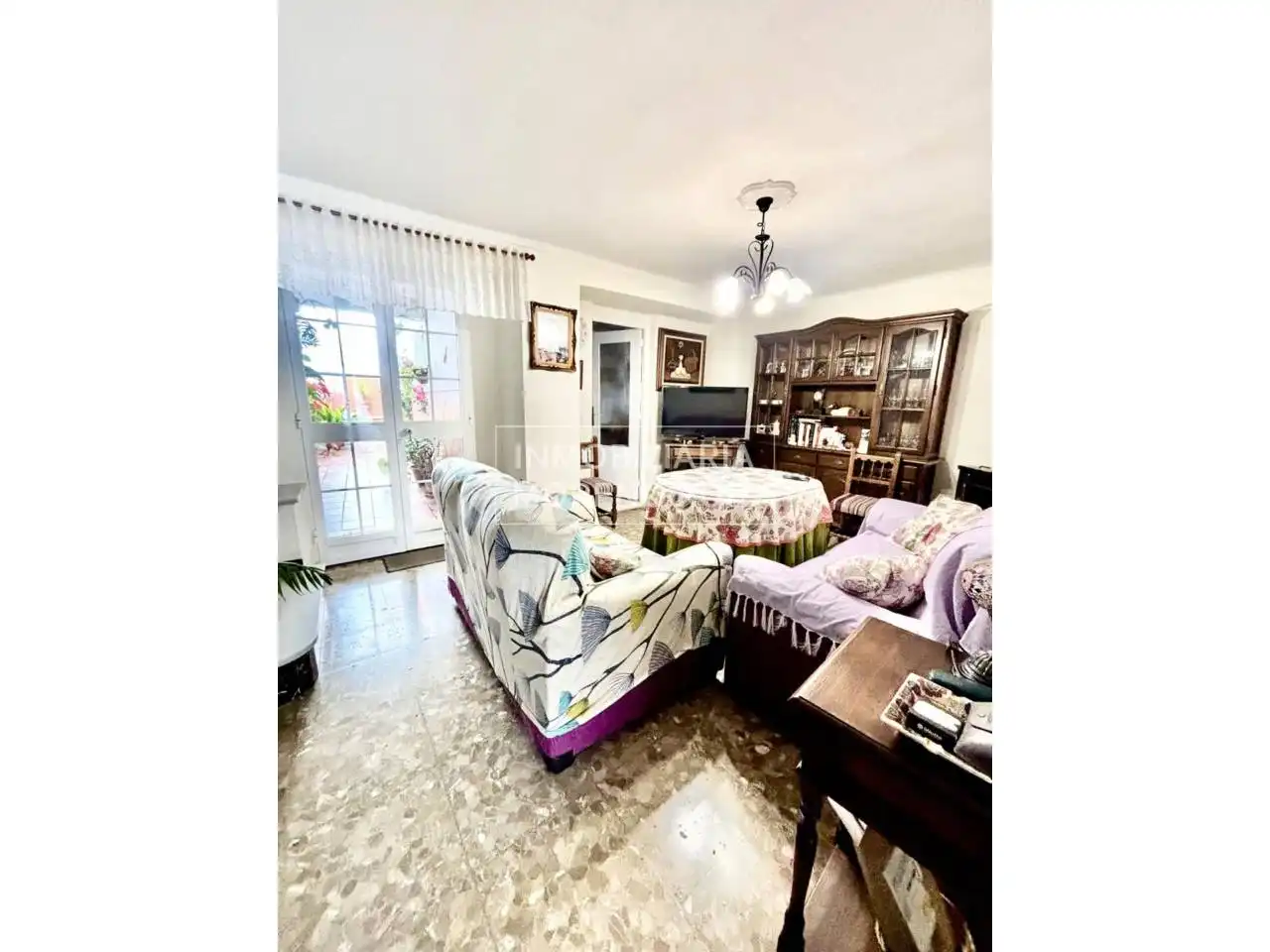 CASA BIEN DISTRIBUIDA Y POSIBILIDAD DE COCHERA., immagine 3