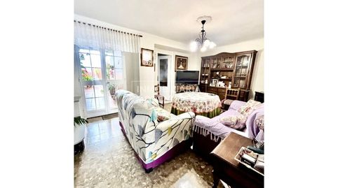 CASA BIEN DISTRIBUIDA Y POSIBILIDAD DE COCHERA., image 3