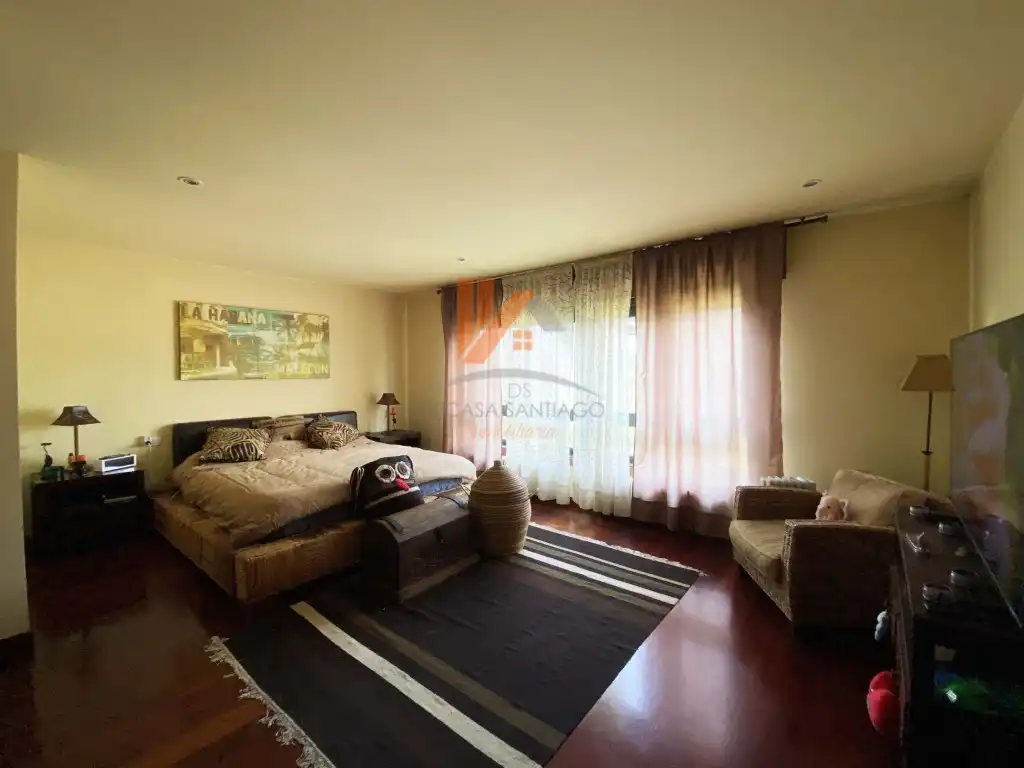 Habitación de Casa o chalet en venta en Santiago de Compostela 