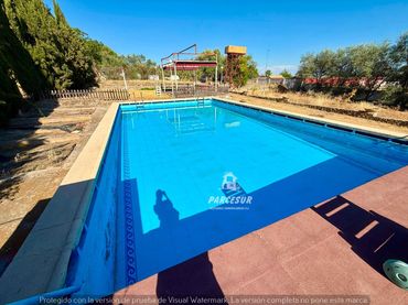 Casa rústica amb piscina en venda a Periurbano Este - Campiña
