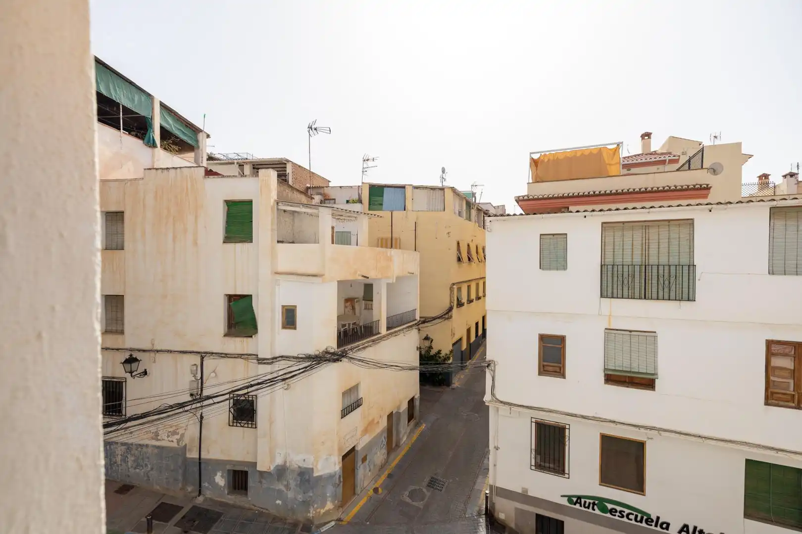 Vista exterior de Edificio en venta en Lanjarón