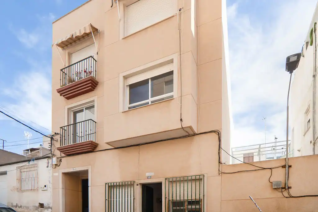 Flat with lift for sale in C/ Aguadores