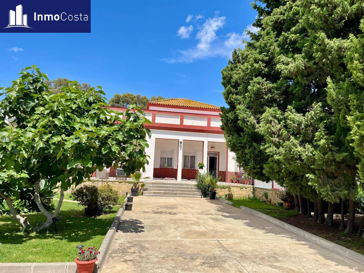 Vista exterior de Casa o xalet en venda en  Cádiz Capital amb Terrassa
