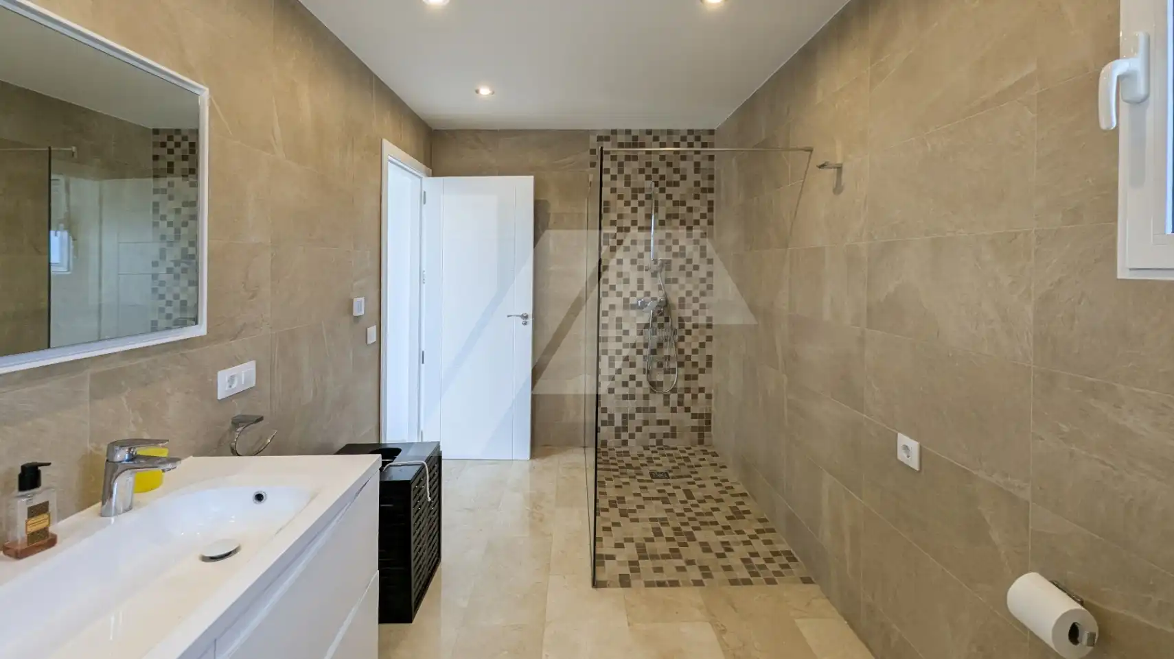 Bathroom of Houses for sale in Jávea / Xàbia  with Air Conditioner, Heating and Private garden