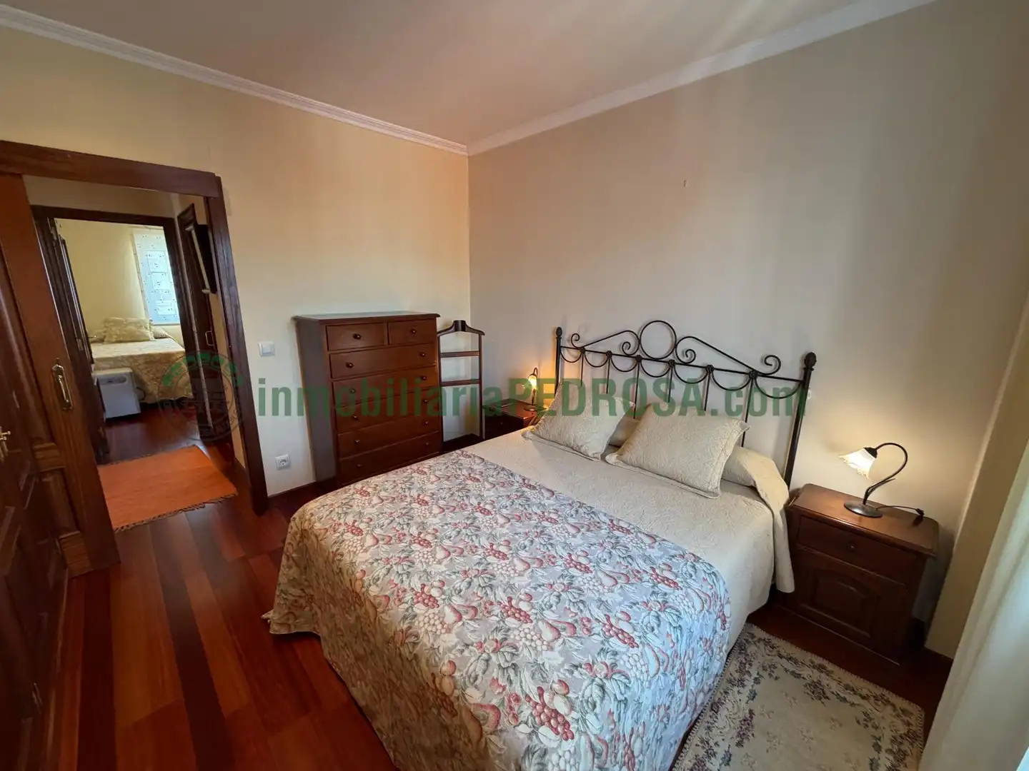 Apartamento en venta en JOAQUIN COSTA, Zona de Plaza de Barcelos
