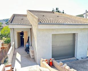 Vista exterior de Casa o xalet en venda en Calafell amb Terrassa, Traster i Balcó
