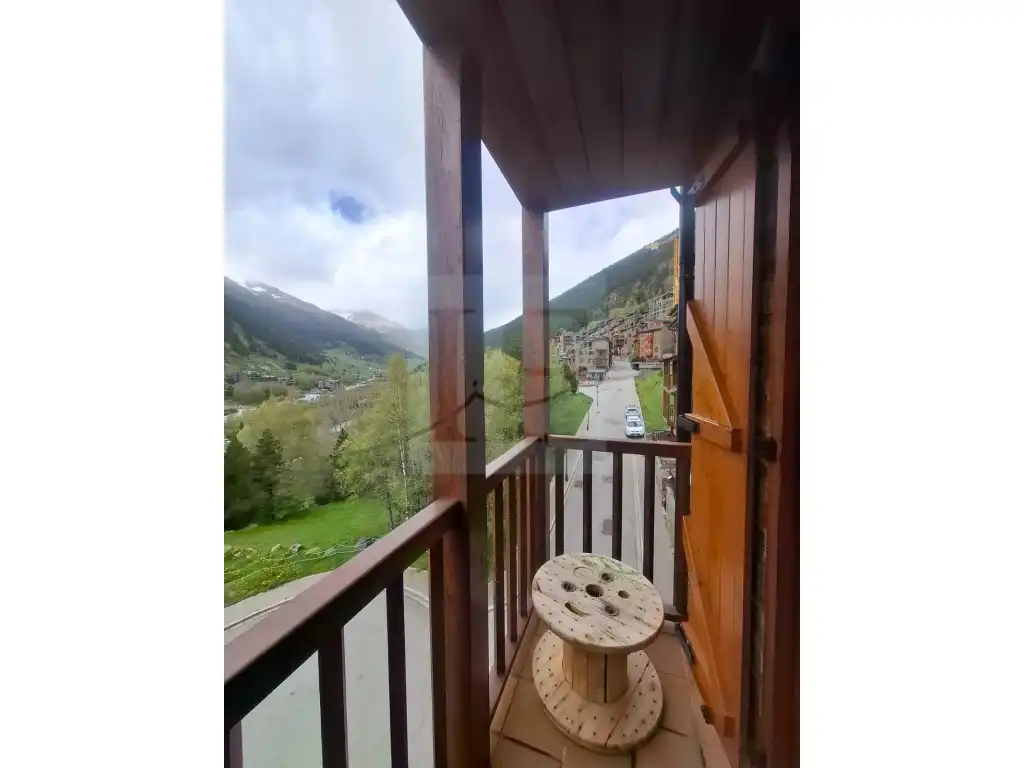 Terrassa de Apartament en venda en Canillo amb Calefacció i Moblat