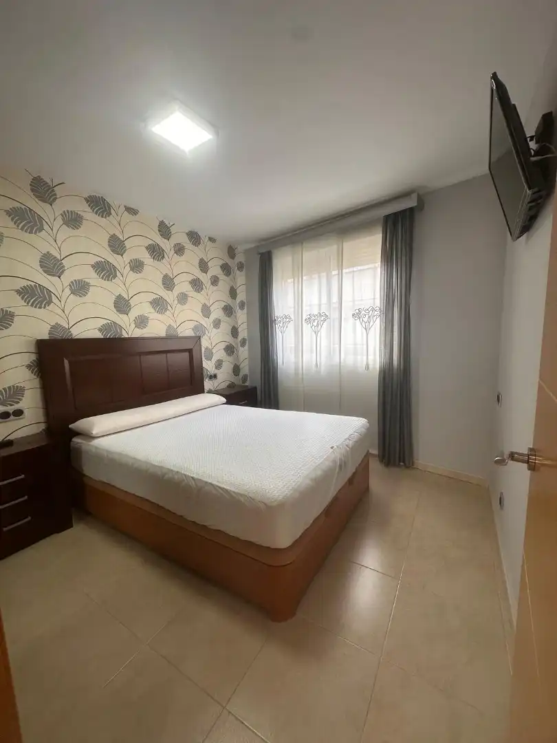Habitación de Apartamento en venta en Don Benito con Jardín privado, Trastero y Amueblado
