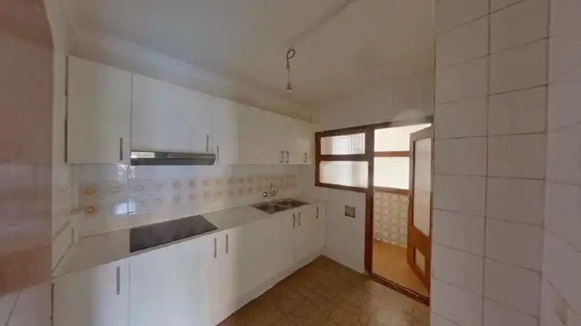 Küche von Wohnung zum Verkauf in Salt