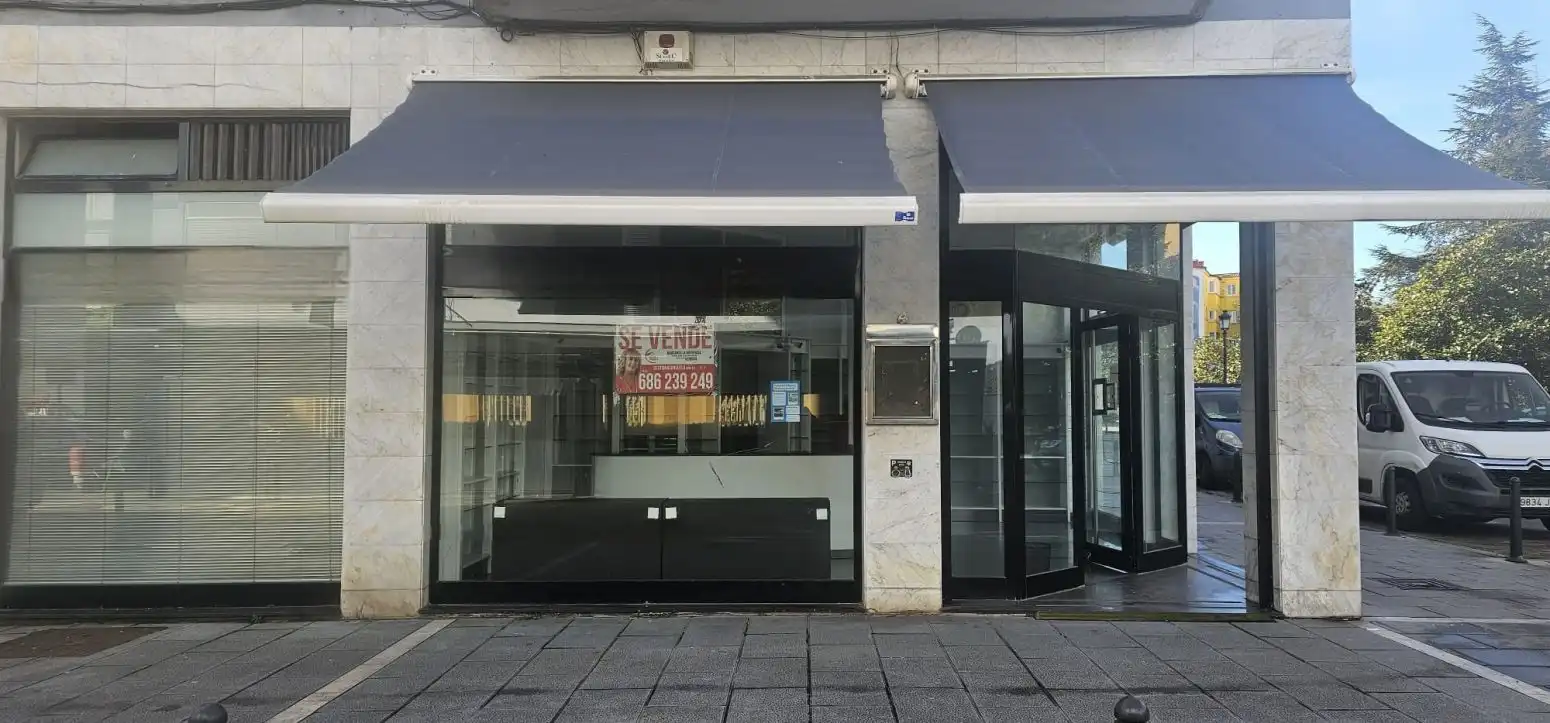 Geschaftsraum zum Verkauf in Torrelavega 