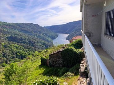Villa avec balcon à vendre à Pantón