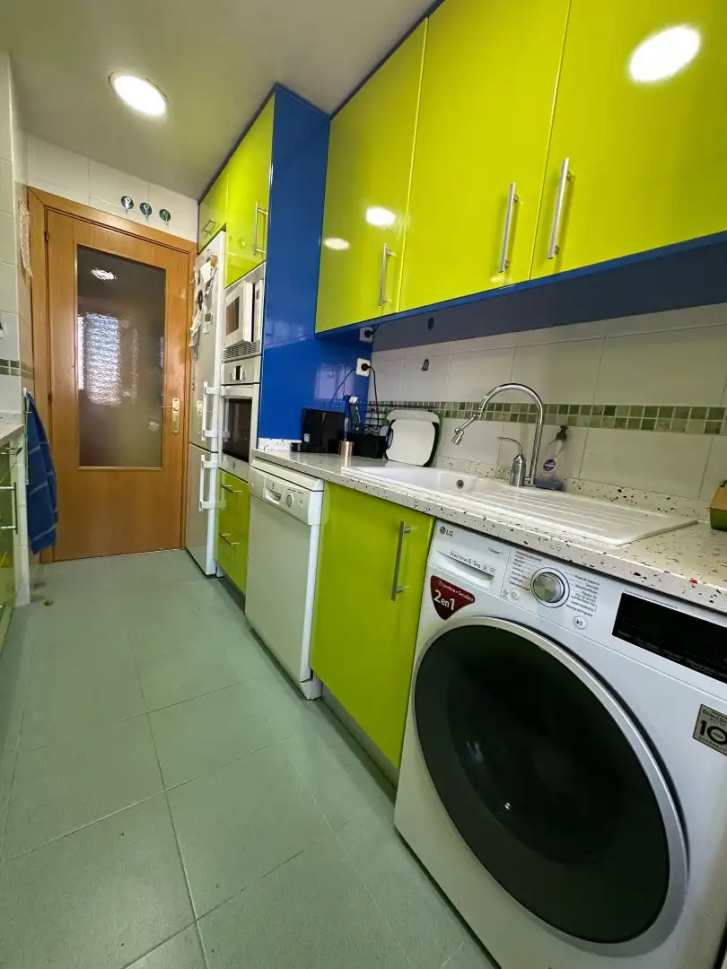 Küche von Wohnung zum Verkauf in Parla mit Klimaanlage, Heizung und Abstellraum