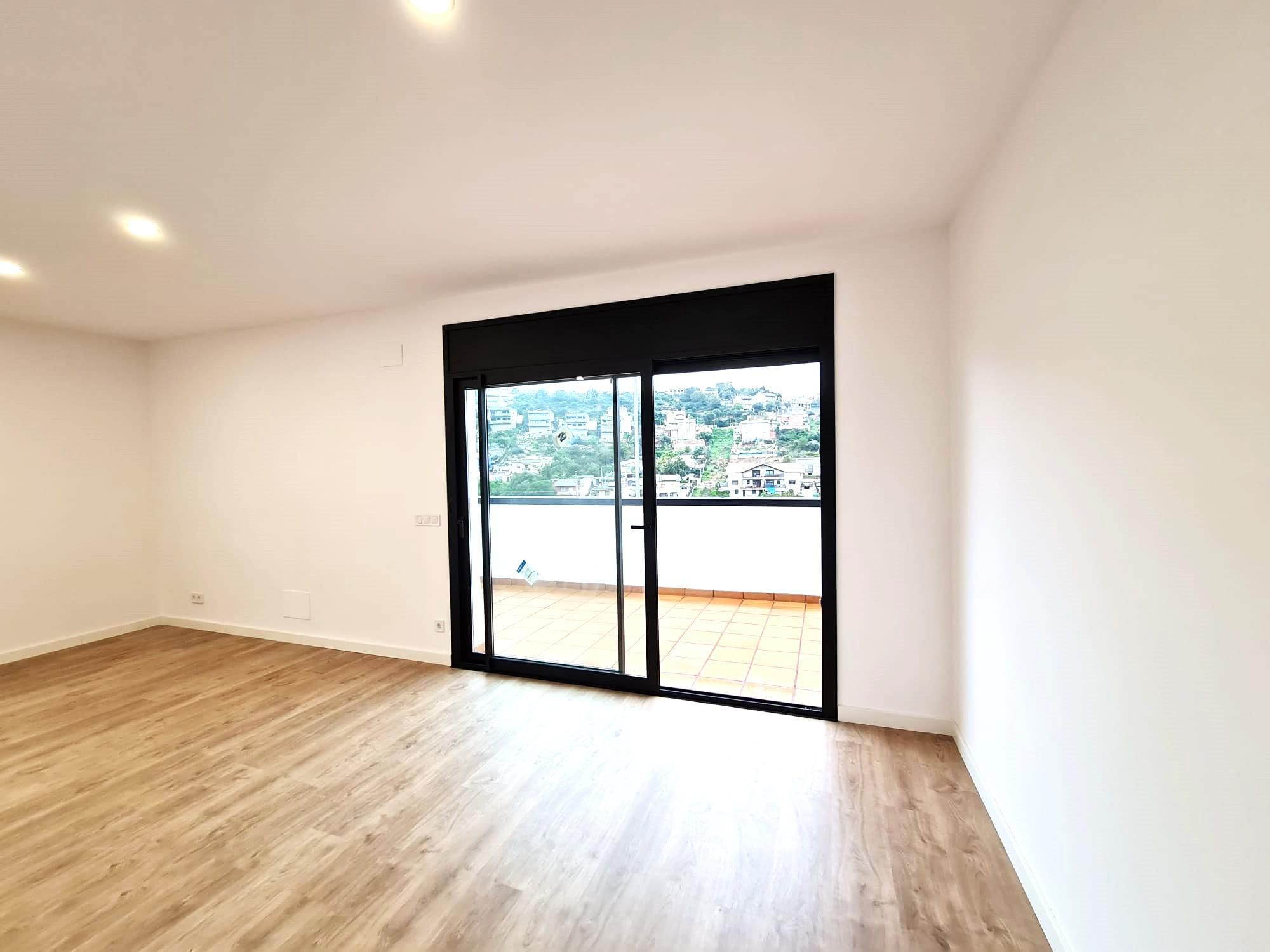 Dormitori de Casa o xalet en venda en Calafell amb Aire condicionat, Jardí privat i Parquet