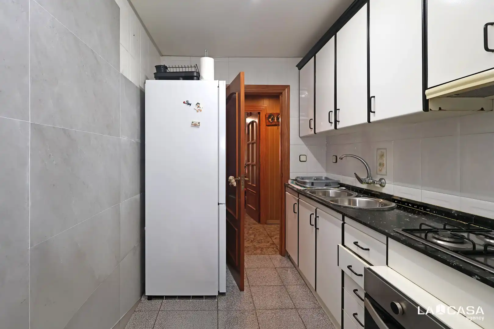 Cocina de Piso en venta en L'Hospitalet de Llobregat con Balcón