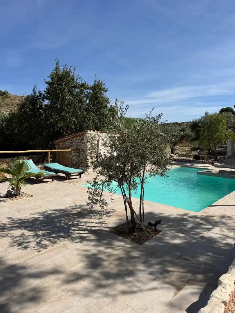 Casa rústica con piscina en venta en Carabaña
