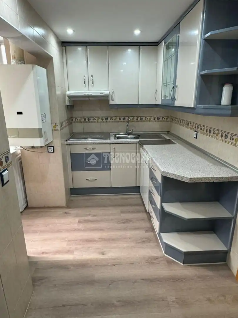 Kitchen of Flat for sale in Valdemoro  with Air Conditioner