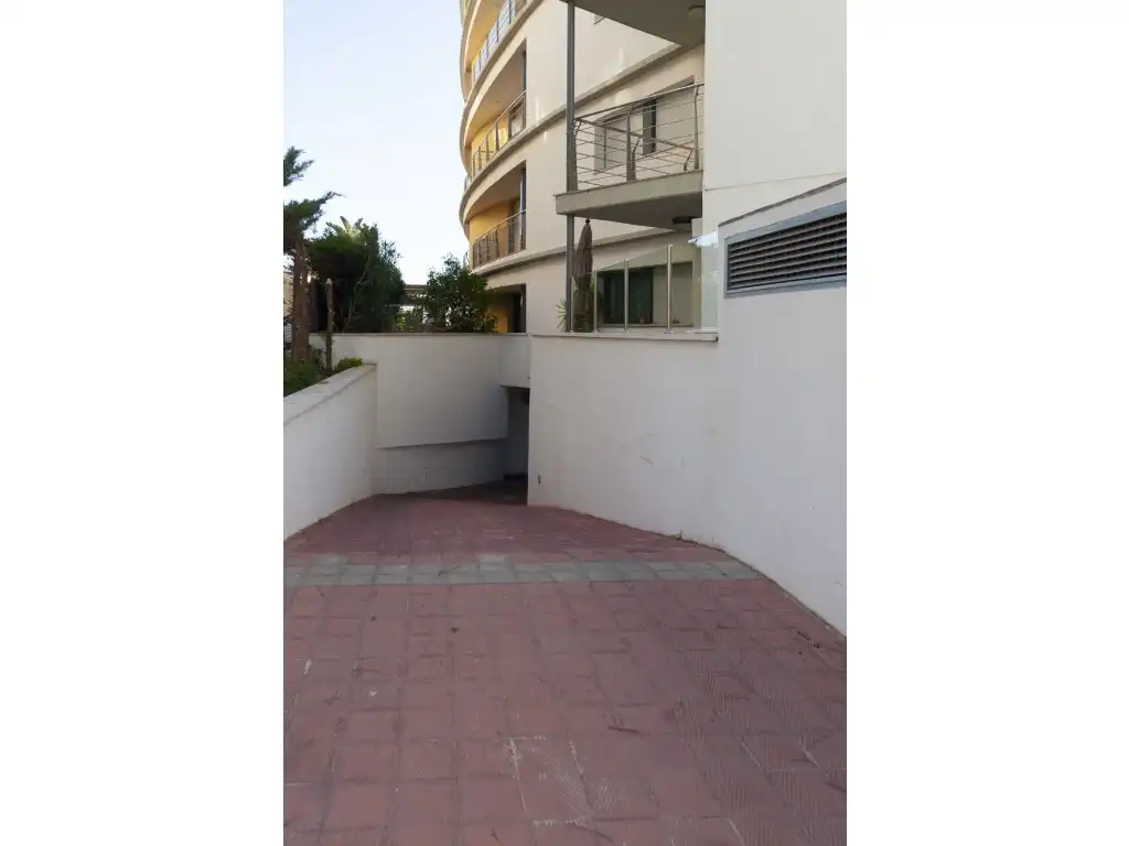 Parking of Attic for sale in Roses  with Air Conditioner, Heating and Furnished