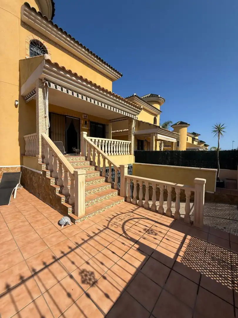 Casa con piscina en venta en Orihuela Costa, imagen 3