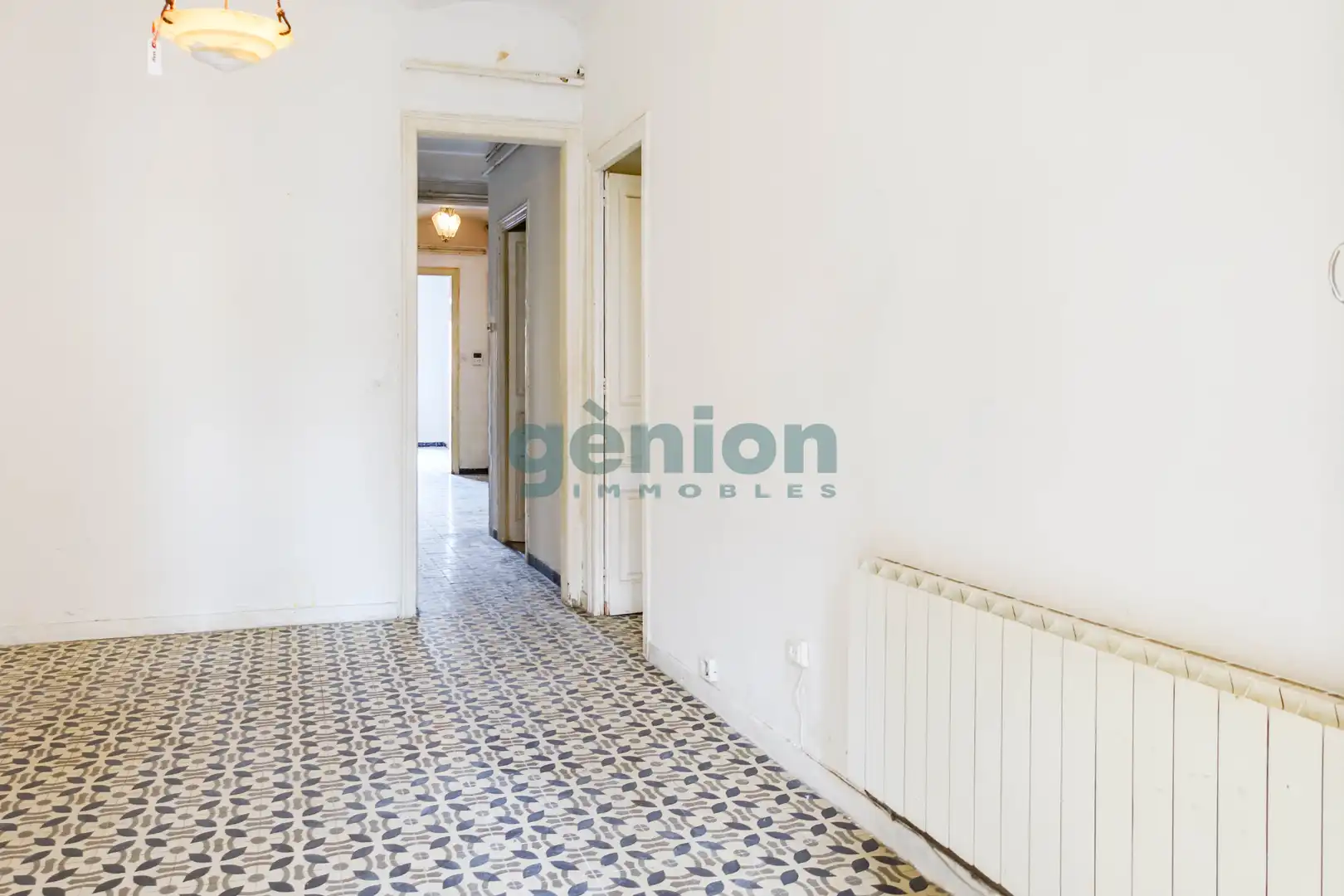 Piso en venta en Girona con Calefacción, Terraza y Balcón