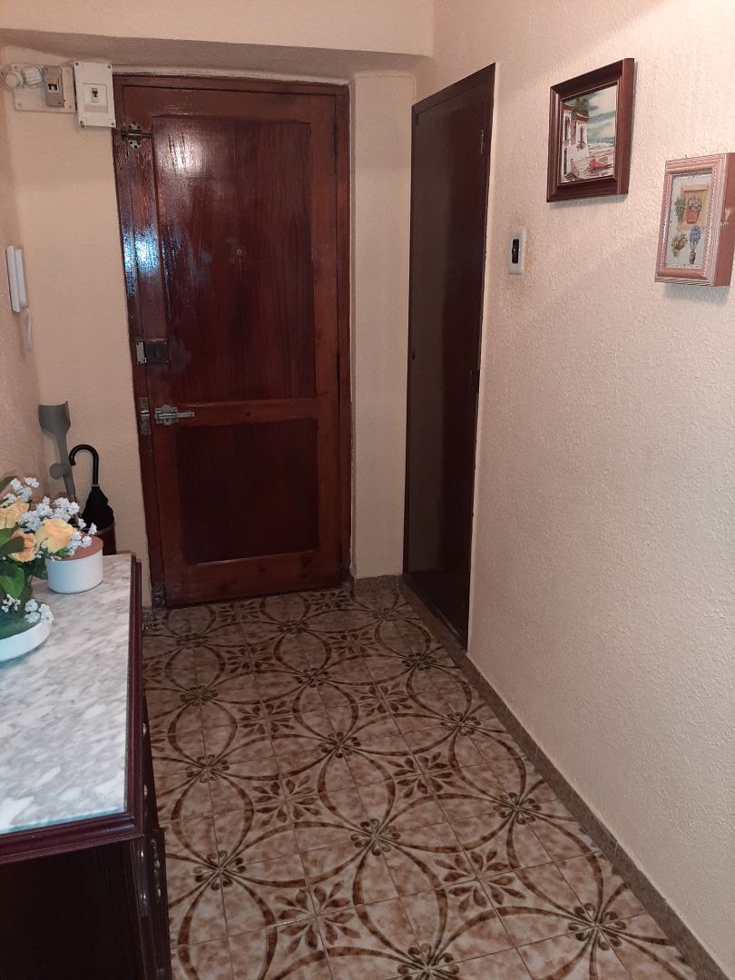 Flat for sale in  Valencia Capital  with Oven and Balcony