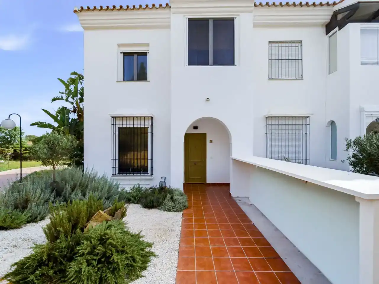 Vista exterior de Pis en venda en Mijas amb Aire condicionat i Piscina