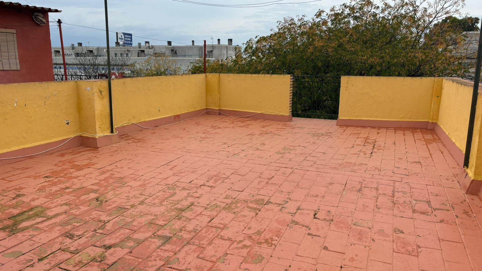 Terrace of Single-family semi-detached for sale in  Sevilla Capital  with Terrace