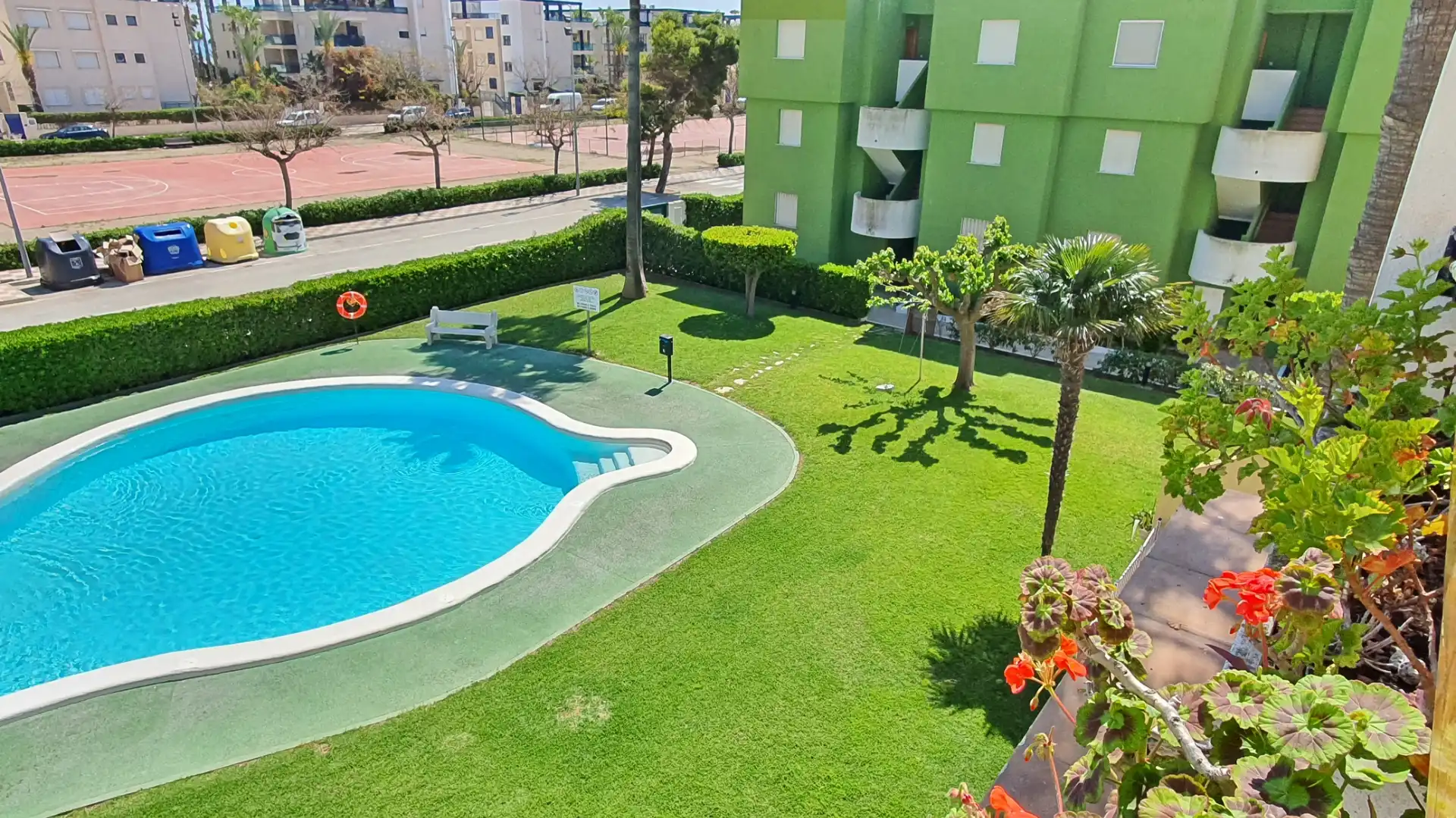 Piscina de Apartamento de alquiler en Xeraco con Terraza, Amueblado y Horno