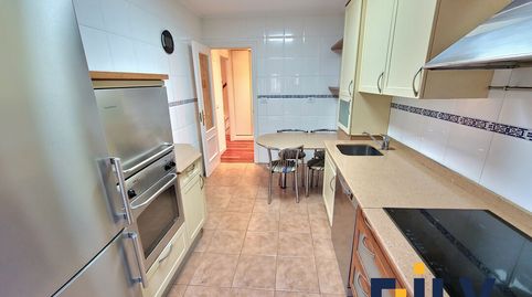 Foto 3 de Dúplex de alquiler en La Txitxarra - Murrieta - Parke Santurtzi, Santurtzi