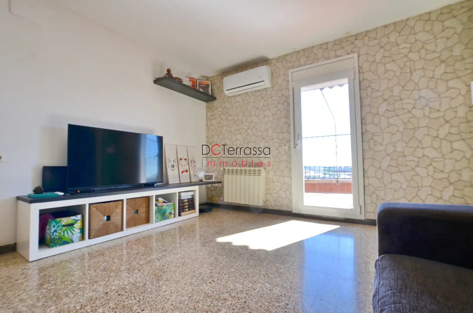 Sala de estar de Ático en venta en Terrassa con Aire acondicionado, Calefacción y Terraza