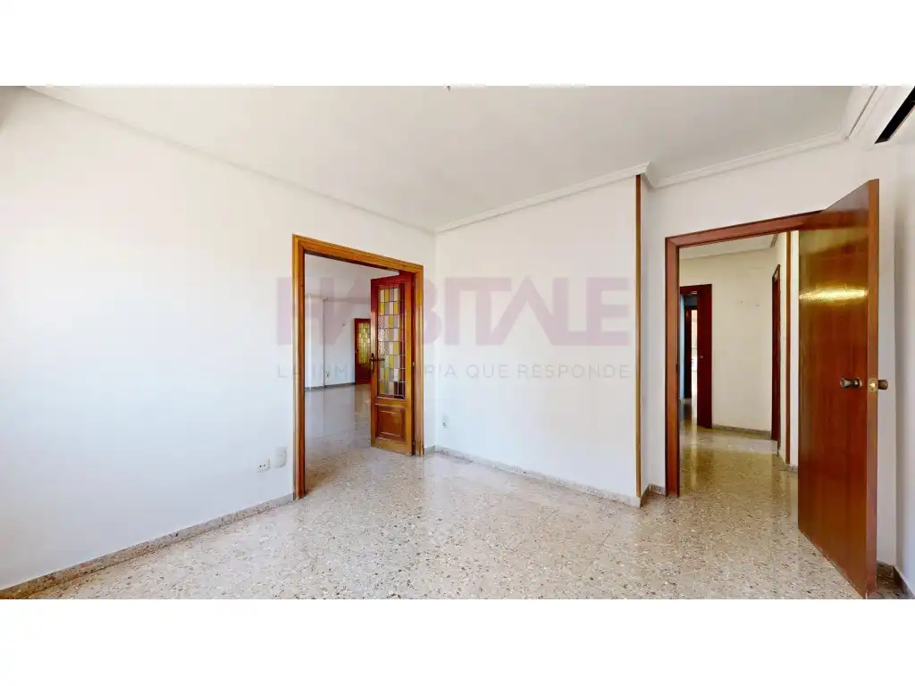 Habitación de Piso en venta en Valencia