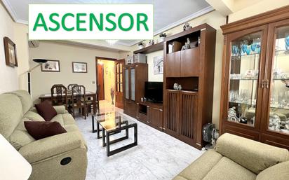 Living room of Flat for sale in Leganés  with Air Conditioner and Terrace