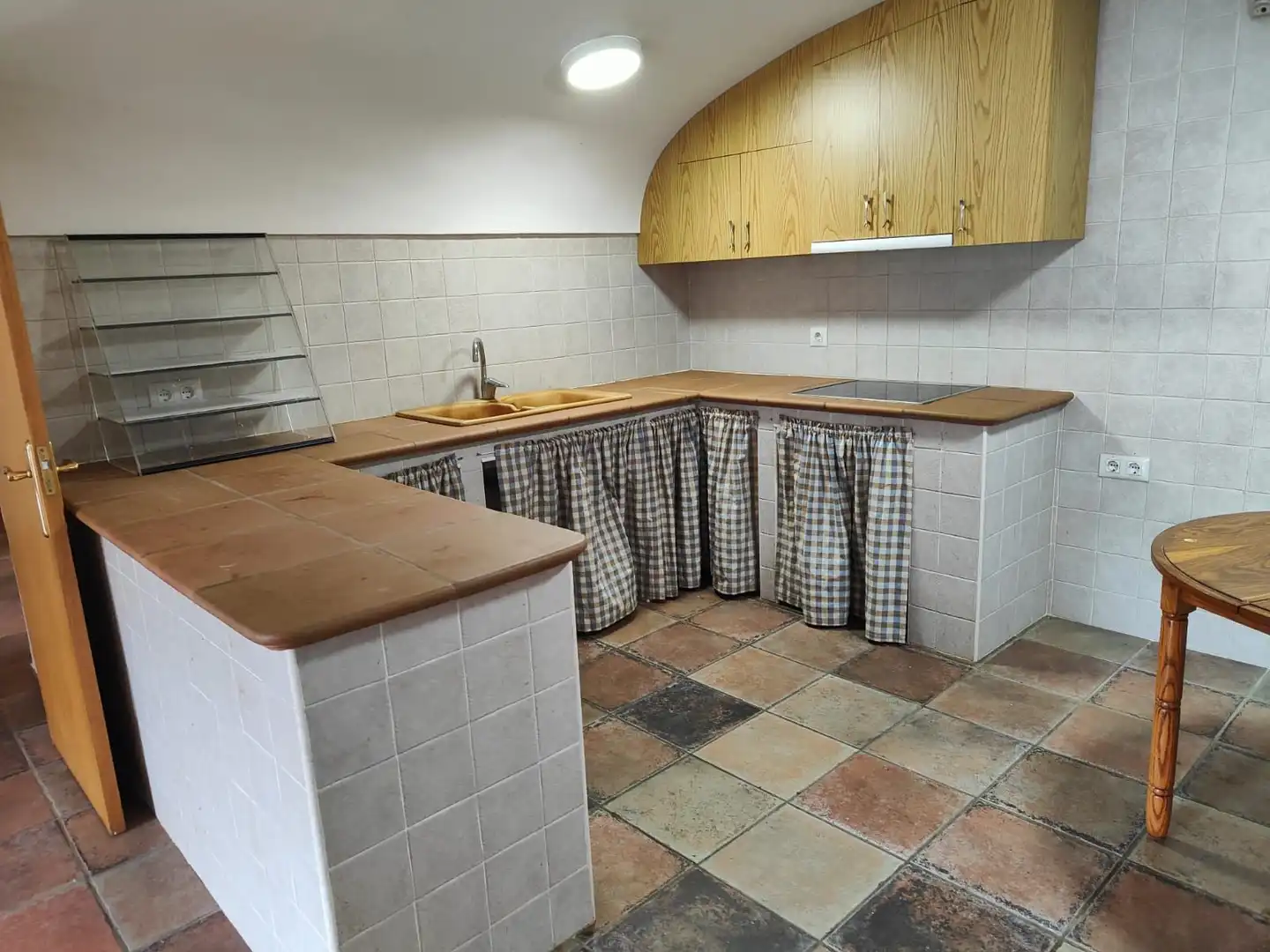 Kitchen of Buildings for sale in Sant Aniol de Finestres