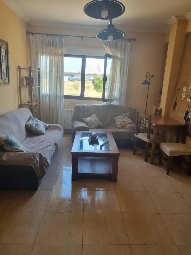 Wohnzimmer von Wohnung zur Miete in Mérida mit Klimaanlage, Abstellraum und Ofen