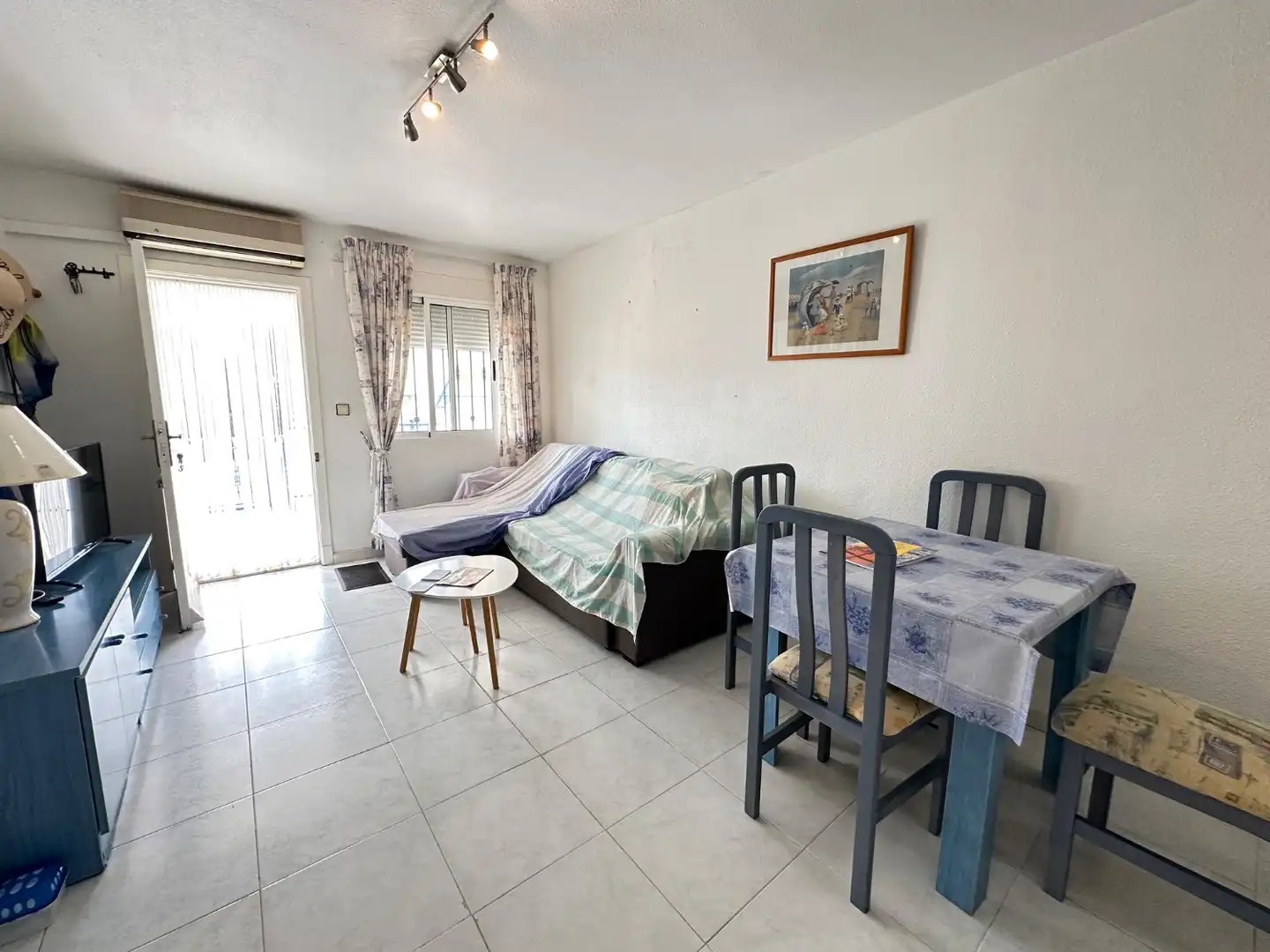 Sala d'estar de Apartament en venda en Orihuela amb Piscina i Moblat