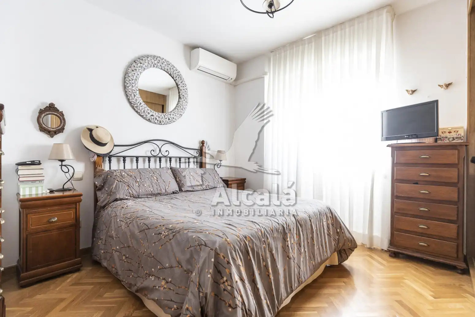 Bedroom of Flat for sale in Alcalá de Henares  with Air Conditioner, Heating and Private garden