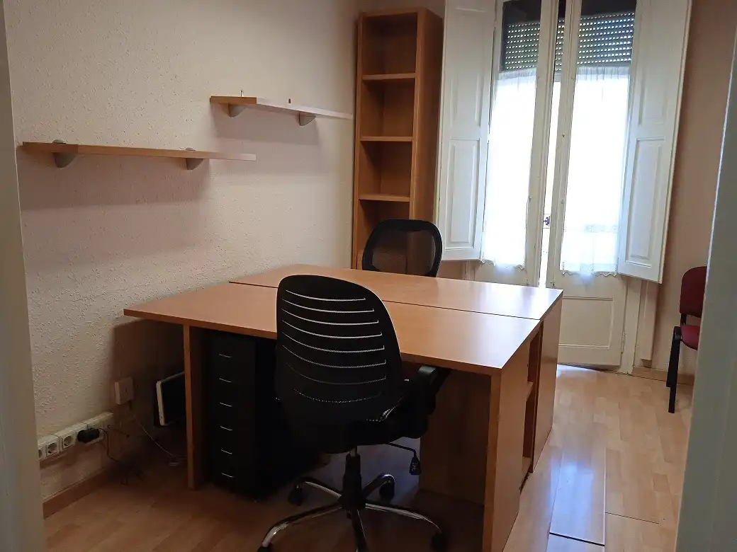 Büro zum Verkauf in Tarragona mit Klimaanlage, Abstellraum und Balkon